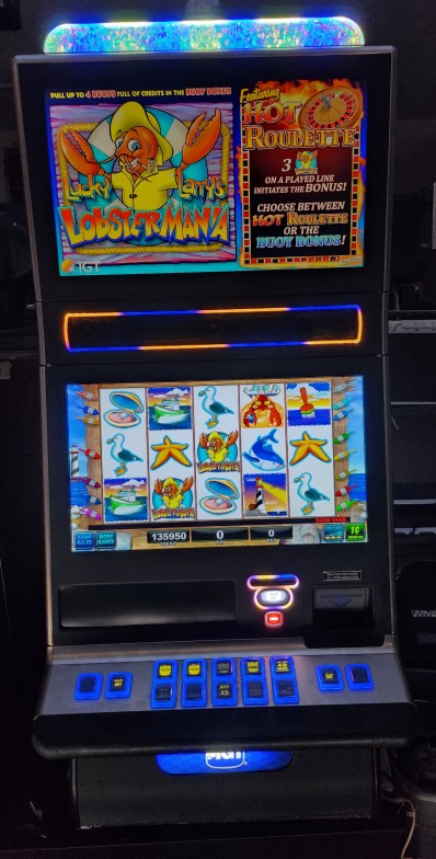 IGT Lucky Larry's Lobstermainia Hot Roulette Video Slot Machine