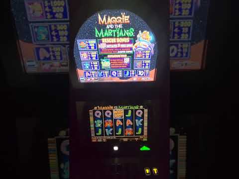 IGT Maggie and the Martians Video Slot Machine