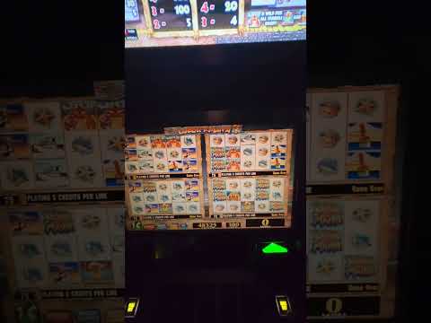 IGT Lucky Larry's Lobstermainia 4 Play Video Slot Machine