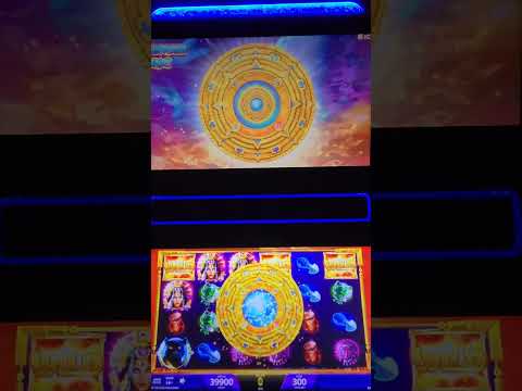 IGT Lunar Disk Video Slot Machine